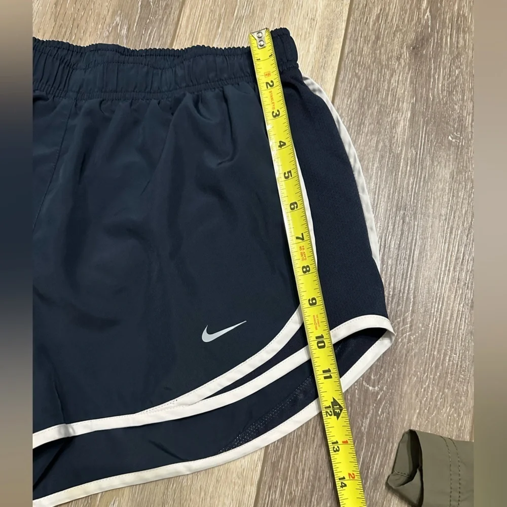 🛍️ Nike dri-fit black with white trimmed shorts great condition.